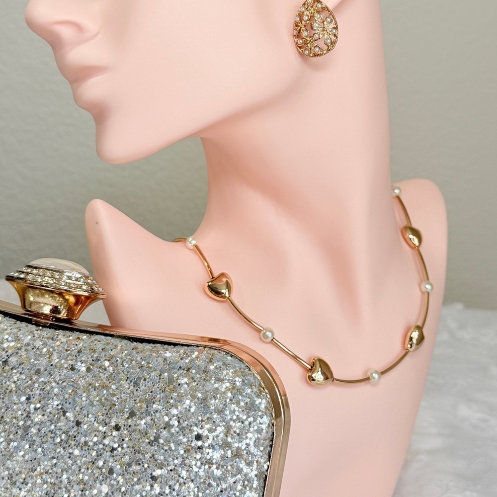 Gold Heart and Pearl Necklace - Picture 3 of 6